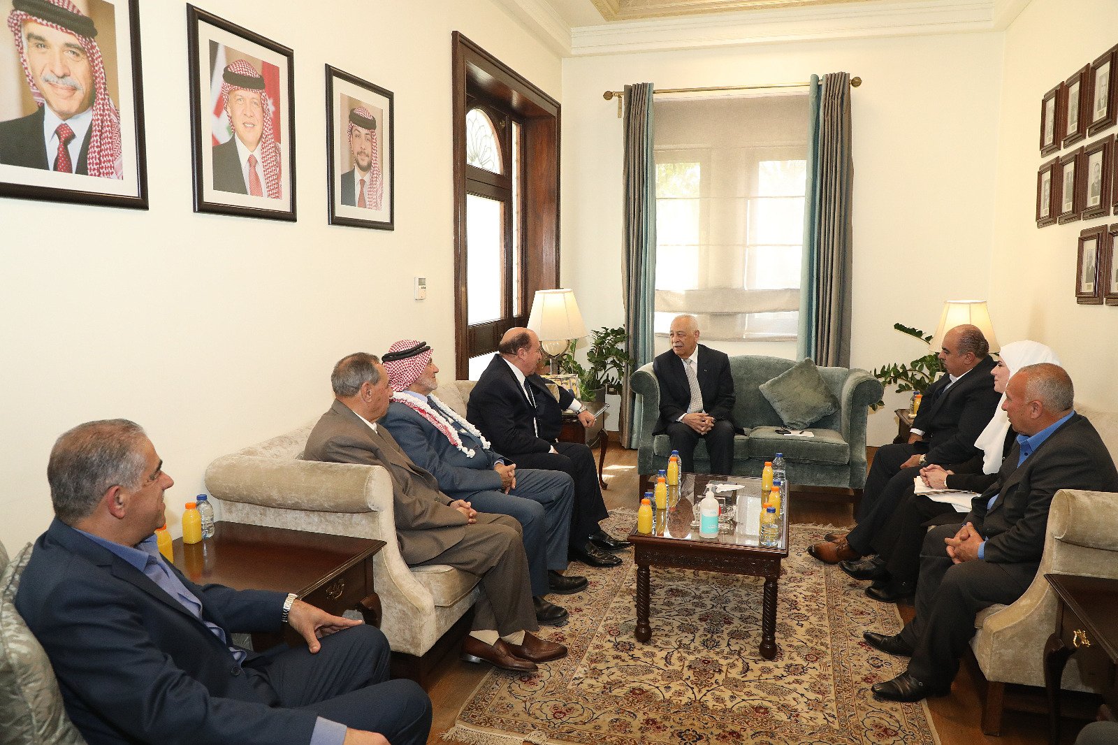 رئيس الديوان الملكي يلتقي عدداً من أبناء منطقة المعراض بجرش