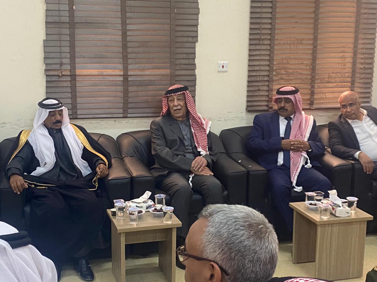 مندوبا عن الملك.. العيسوي يقدم واجب العزاء لعشيرة المراغية الحجايا