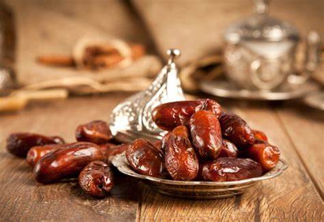 فوائد الإفطار على التمر في شهر رمضان