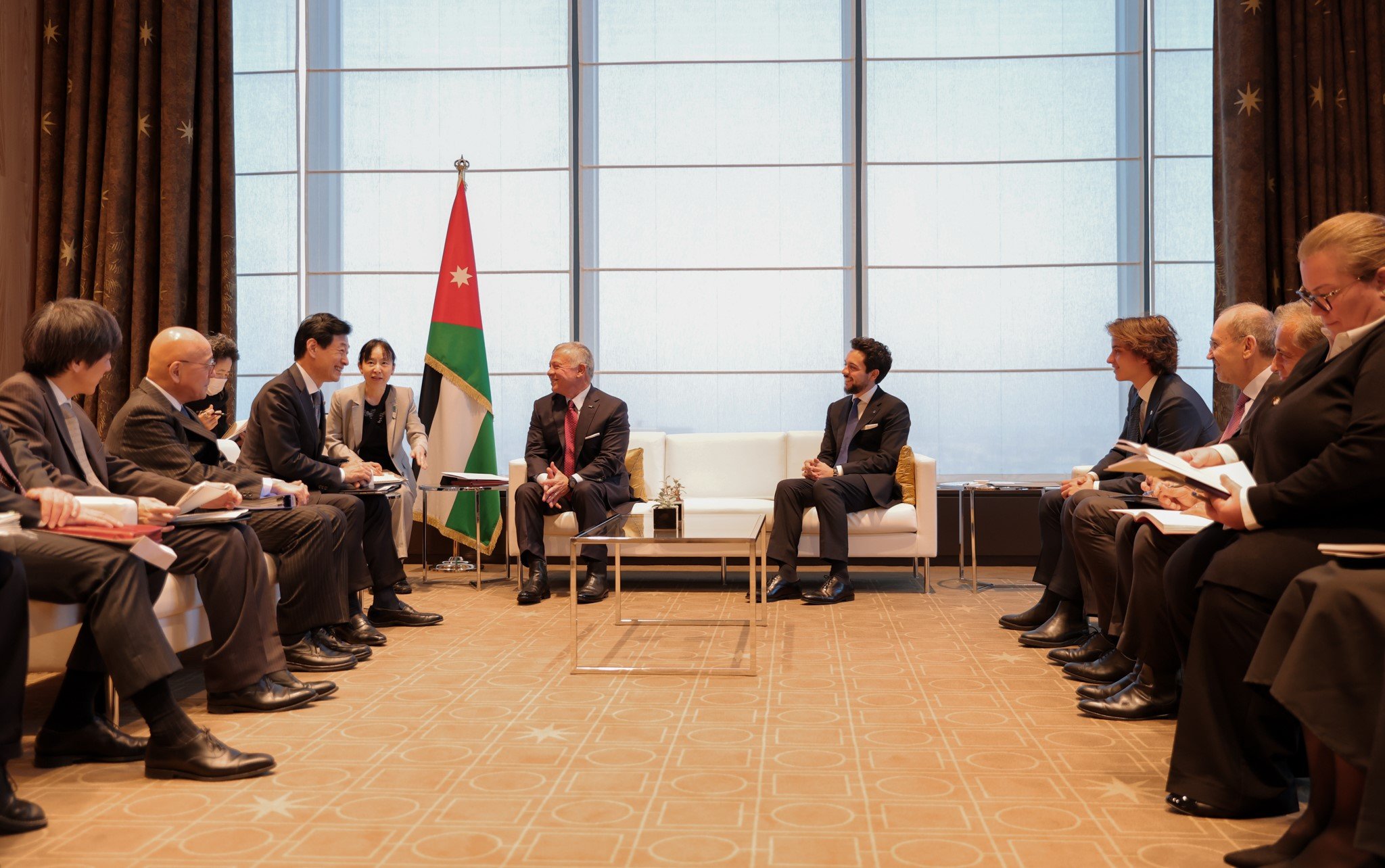 King discusses economic cooperation with Japan officials