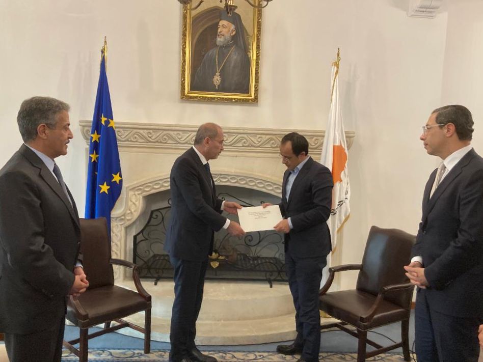 Safadi delivers King's message to Cyprus President