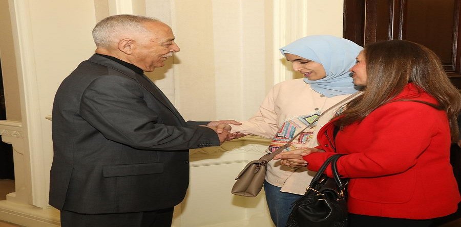 العيسوي يلتقي رئيسة واعضاء الملتقى الثقافي للمكفوفين