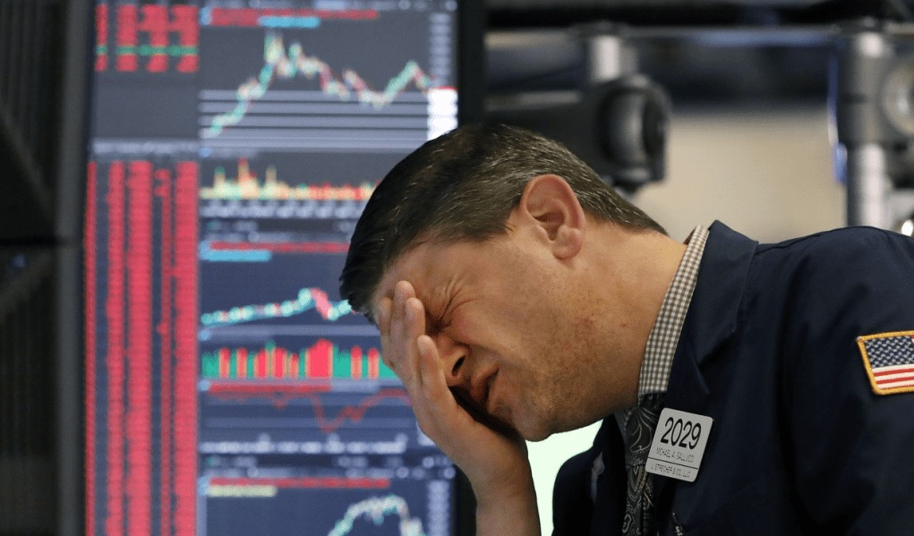 حظر البيع على المكشوف.. هل يمنع الموجات الهبوطية الحادة للأسهم؟