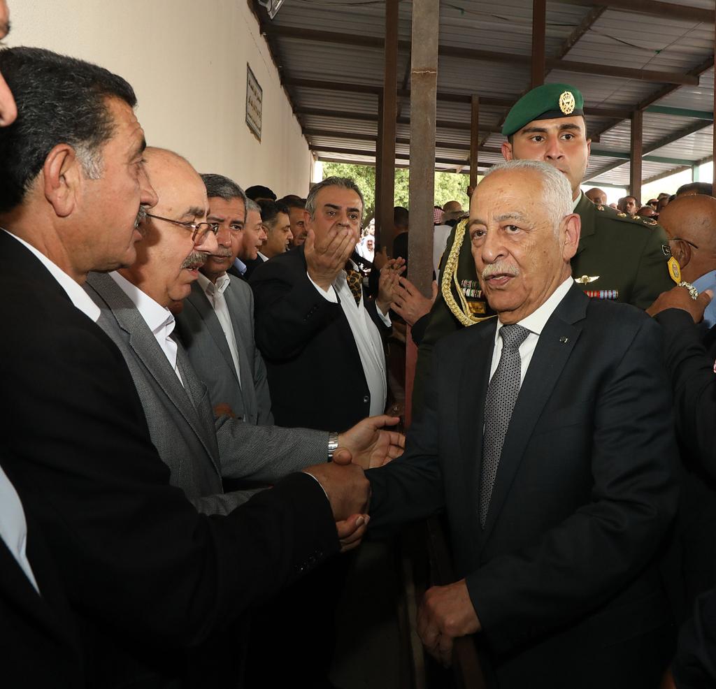 مندوبا عن الملك .. العيسوي يعزي بوفاة مستشار الملك الفزاع