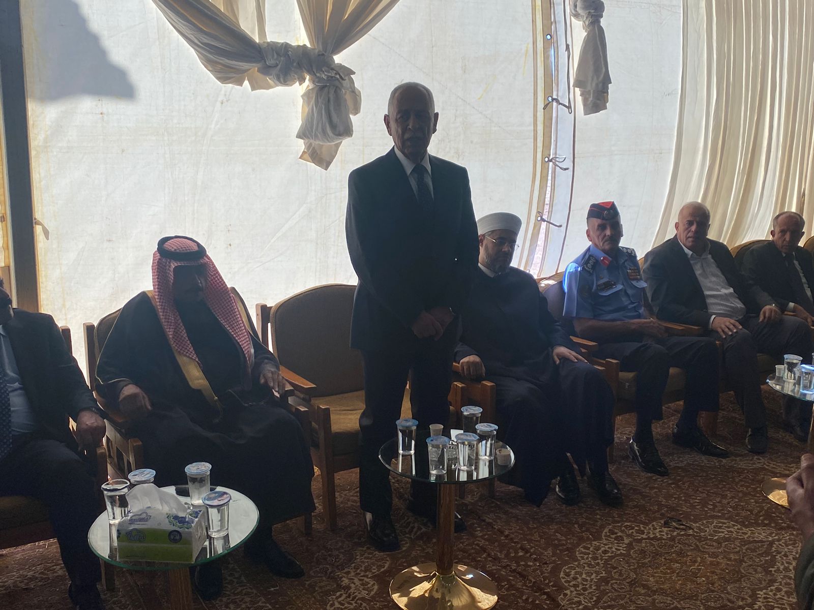 مندوبا عن الملك .. رئيس الديوان الملكي يعزي قبيلة بني حميدة