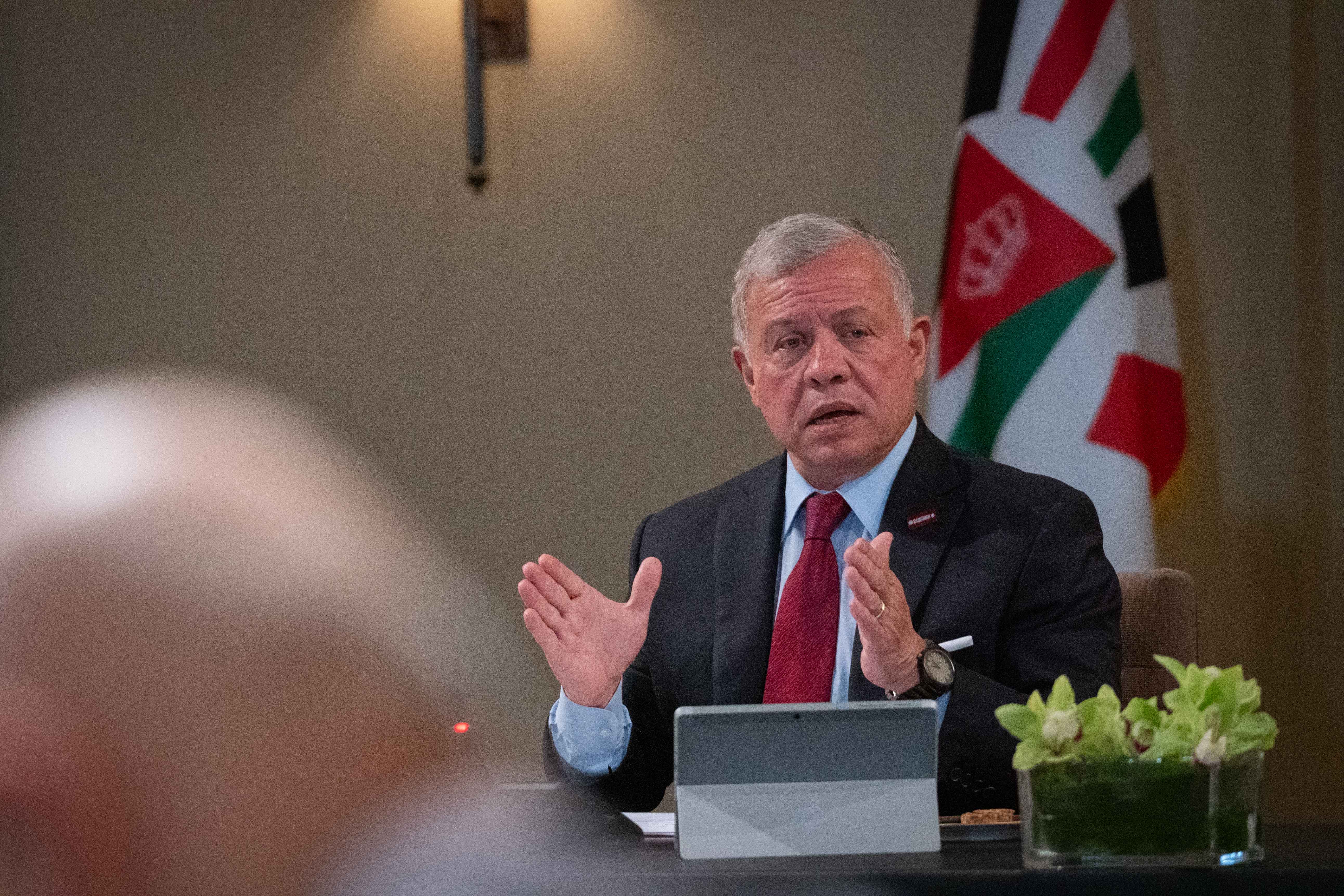 King, Iraq PM discuss latest regional developments