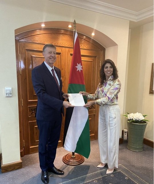 Foreign Ministry receives credentials of newly appointed Czech ambassador