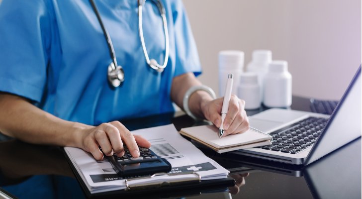 Ministry of Industry looks into JMA's halt of medical services for the insured