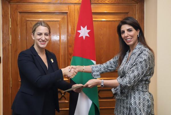 New U.S. ambassador to Jordan presents credentials