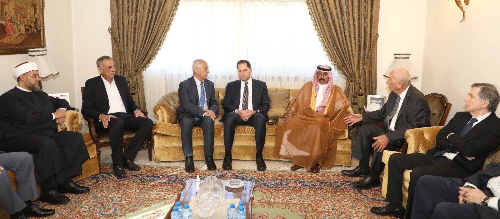 مندوبا عن الملك وولي العهد.. العيسوي يعزي آل بدير وآل ميقاتي