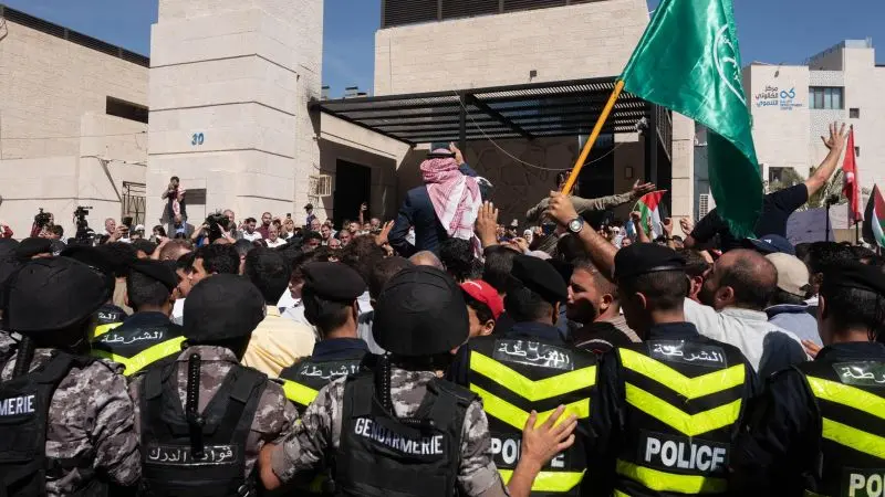 Israeli embassy in Amman evacuated in fear of protests - Yedioth Ahronoth