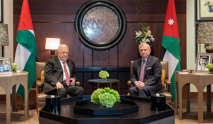 King , Palestinian president warn of exacerbating humanitarian crisis in Gaza