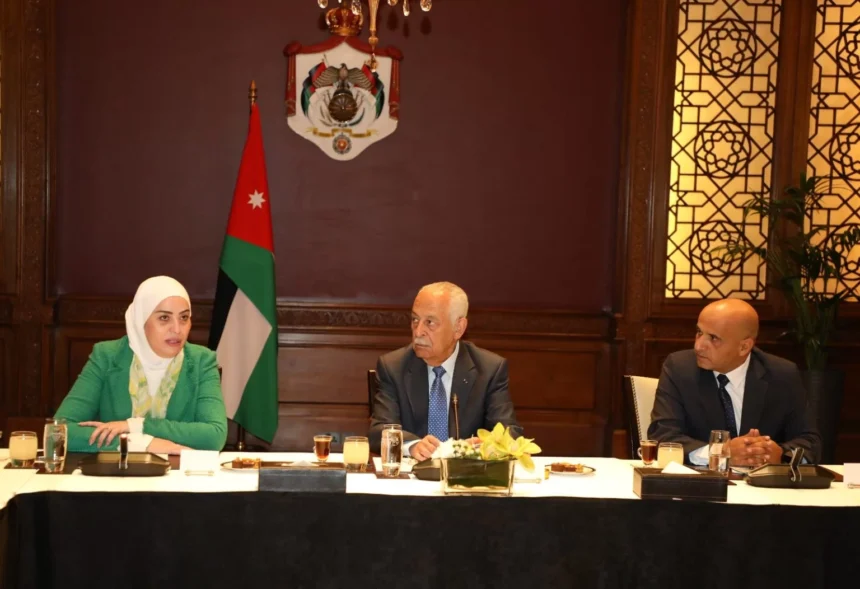 العيسوي يوقع مذكرة تفاهم مع جمعية المستثمرين في قطاع الاسكان الاردني لصيانة مساكن الاسر العفيفة في لواء ناعور