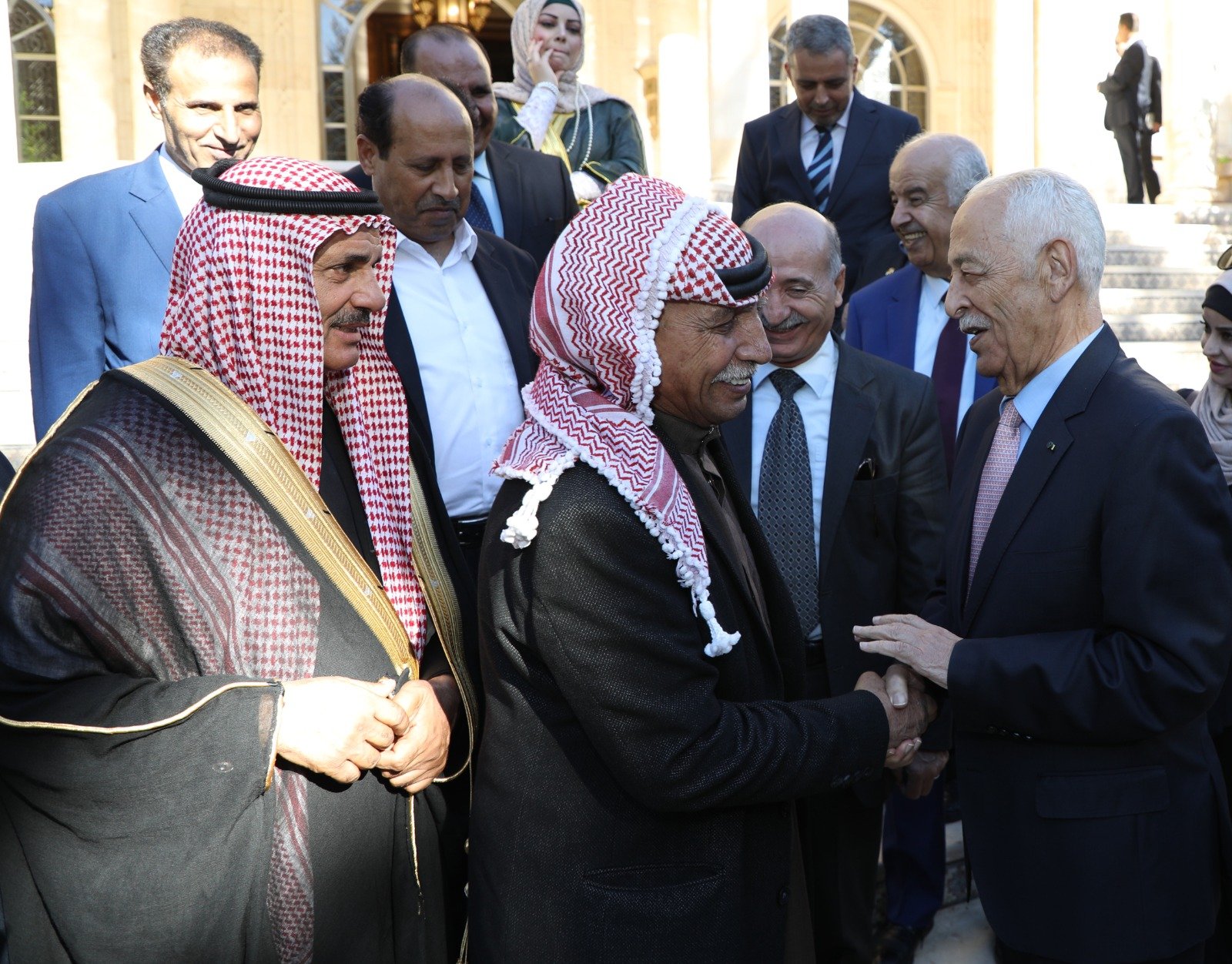 رئيس الديوان الملكي يلتقي لجنة الكرامة للمحاربين القدامى