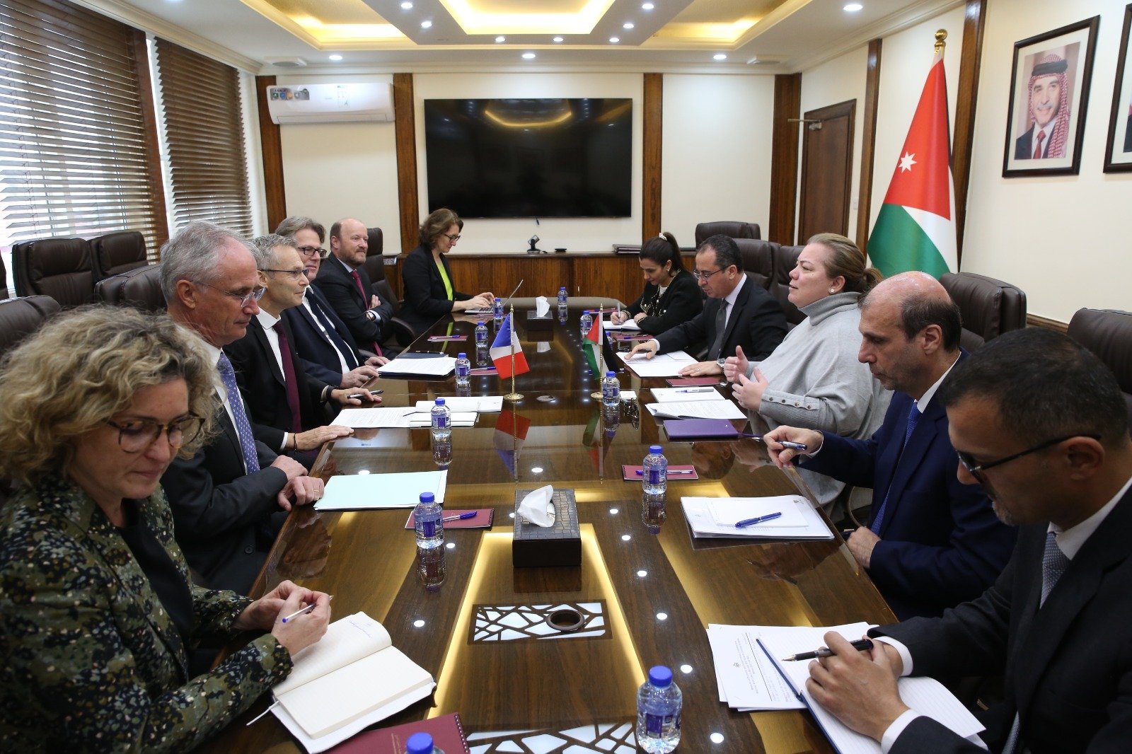 Jordan , France sign loan agreement to finance water efficiency project
