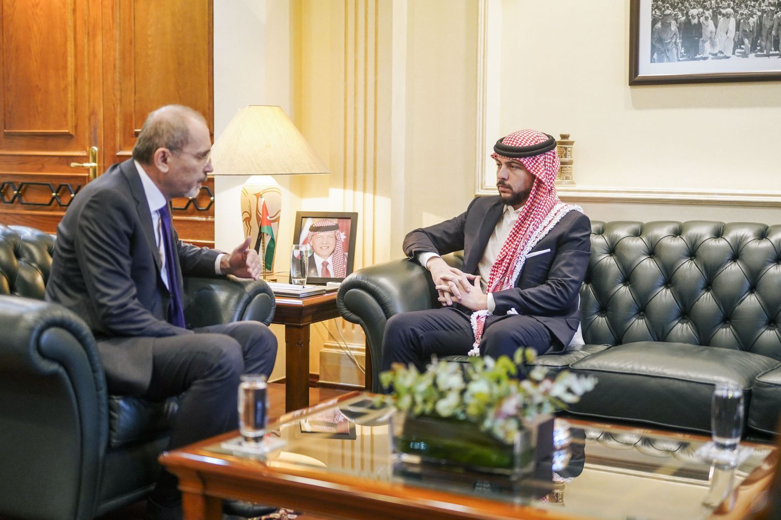 Crown Prince visits Foreign Ministry, commends its efforts for representing Jordan’s positions internationally