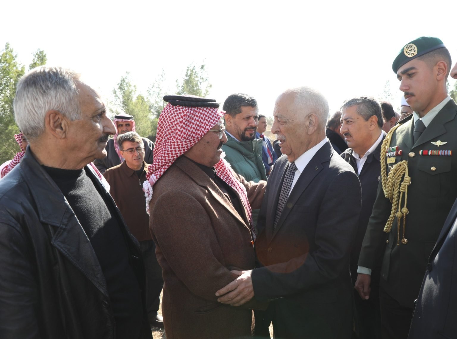 مندوبًا عن الملك وولي العهد .. العيسوي يعزي عشيرة البلوي