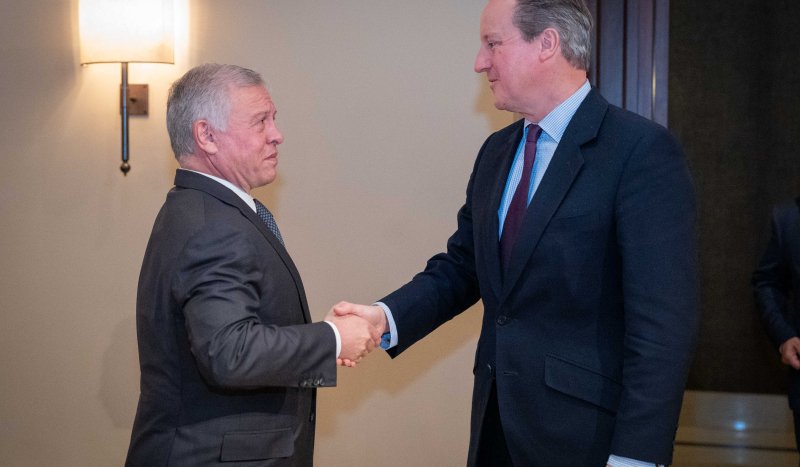 King reiterates to UK foreign secretary need for immediate Gaza ceasefire