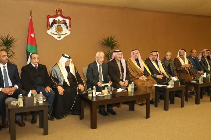 شيوخ ووجهاء وفعاليات شبابية يشيدون بجهود الملك في مساندة الأشقاء الفلسطينيين