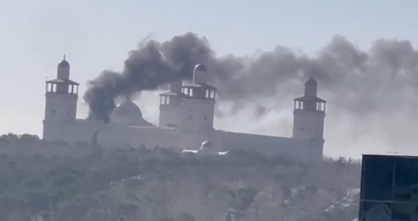 Smoke from King Hussein Mosque due to maintenance, not fire, source says