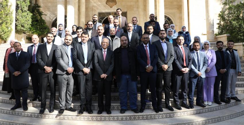 العيسوي يلتقي بشباب رياديين