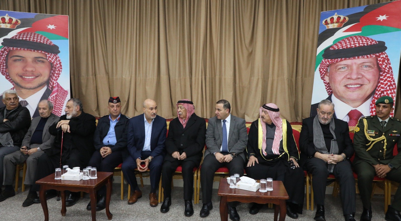 مندوبا عن الملك وولي العهد..العيسوي يعزي عشيرتي السماوي والشنيكات