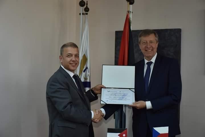 Czech Republic donates medical equipment to KAUH serving Syrian refugees