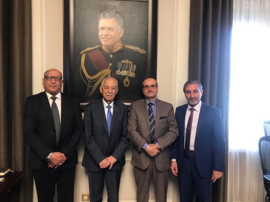 رئيس الديوان الملكي يستقبل البدور