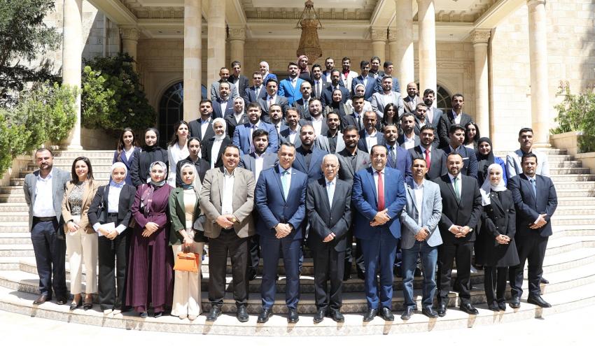 العيسوي يلتقي شبابا من برنامج الزمالة البرلماني وهيئة شباب كلنا الأردن