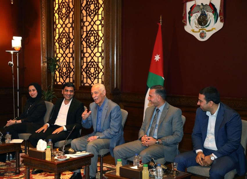 العيسوي يلتقي فعاليات شبابية