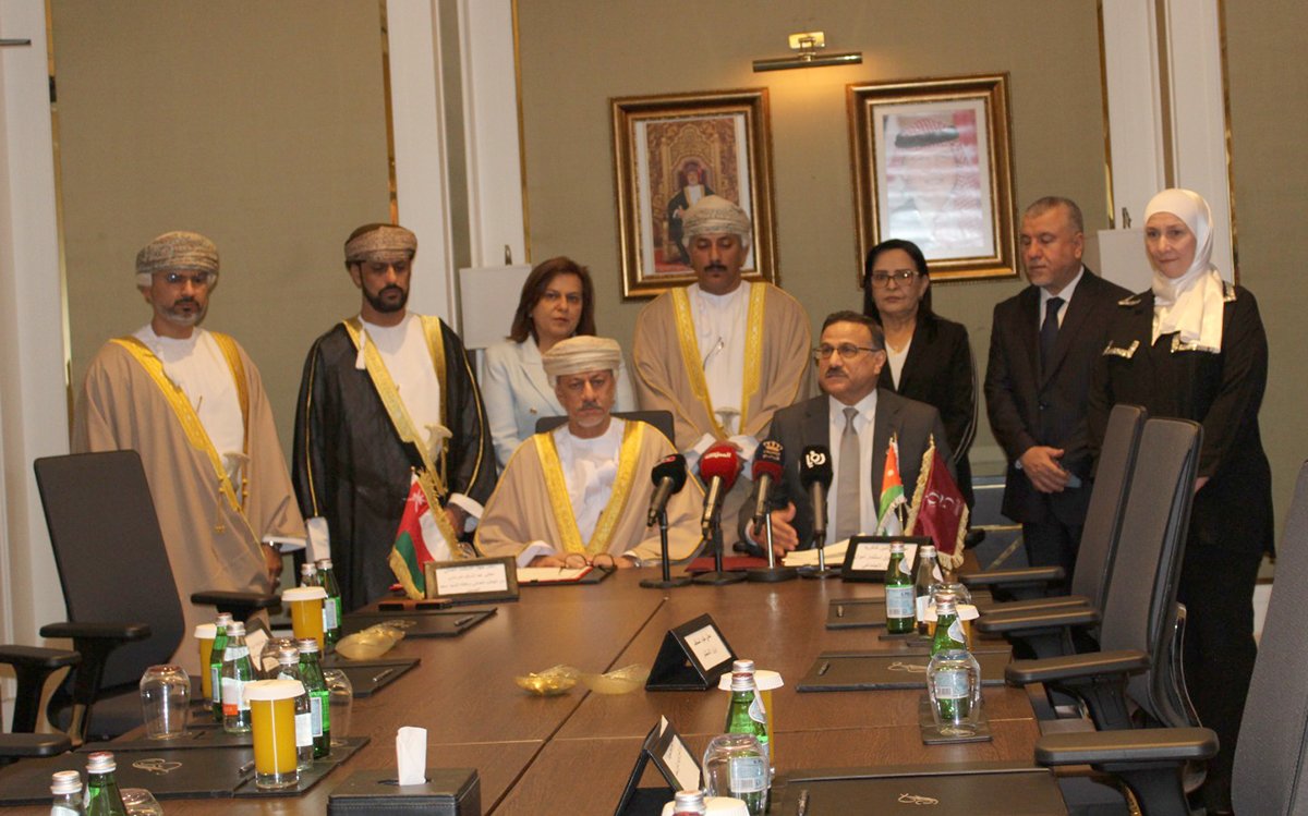 Jordan , Oman sign MoU to enhance investment collaboration