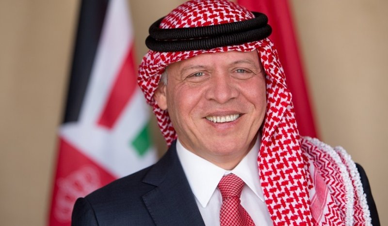 King visits Waqf Thareed charity initiative