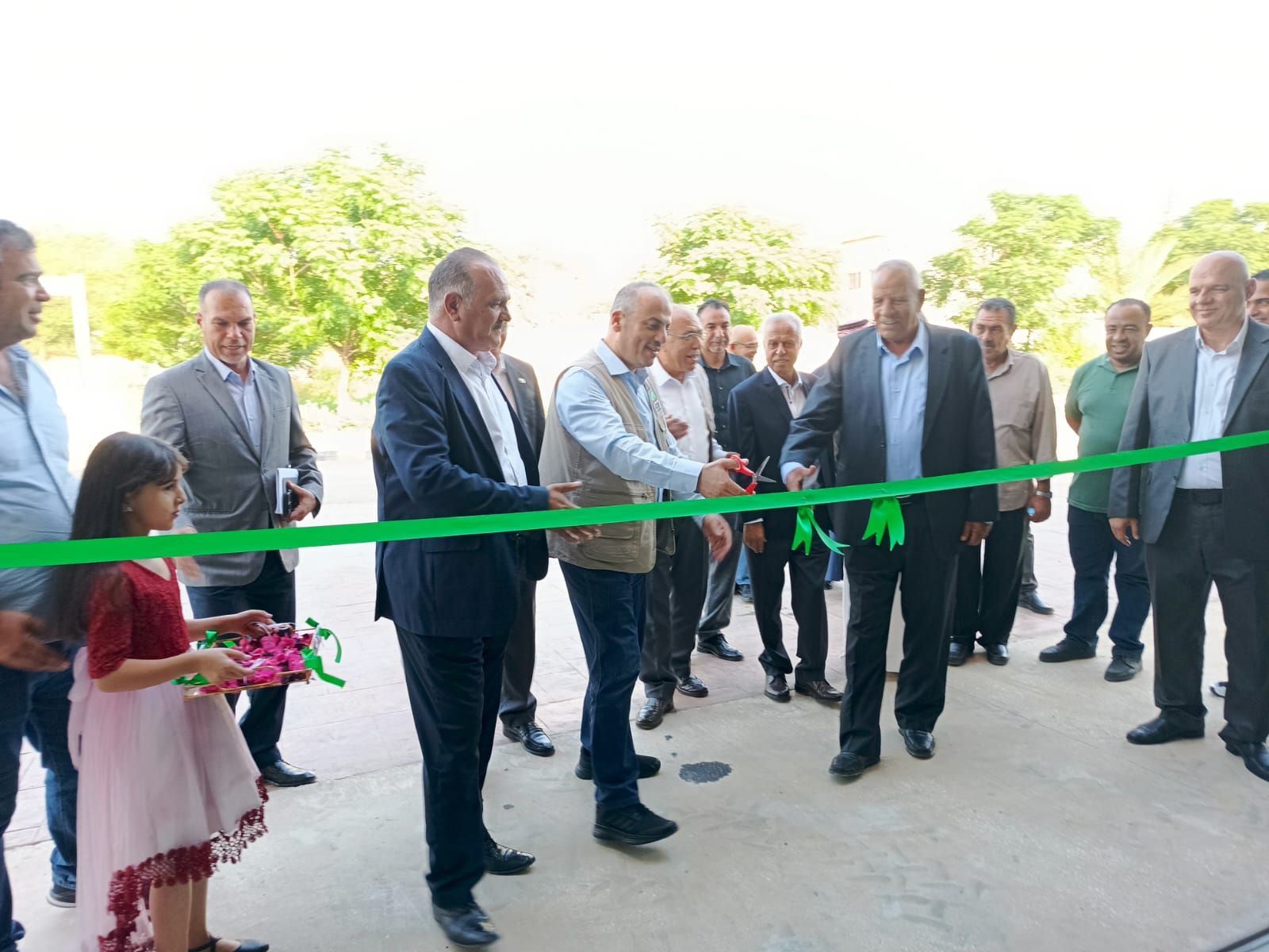 Haddad inaugurates packing, grading, and cooling laboratory at Deir Alla Research Center