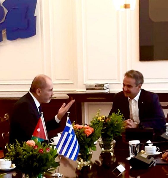 Greek PM,Safadi discuss Gaza ceasefire and bilateral relations