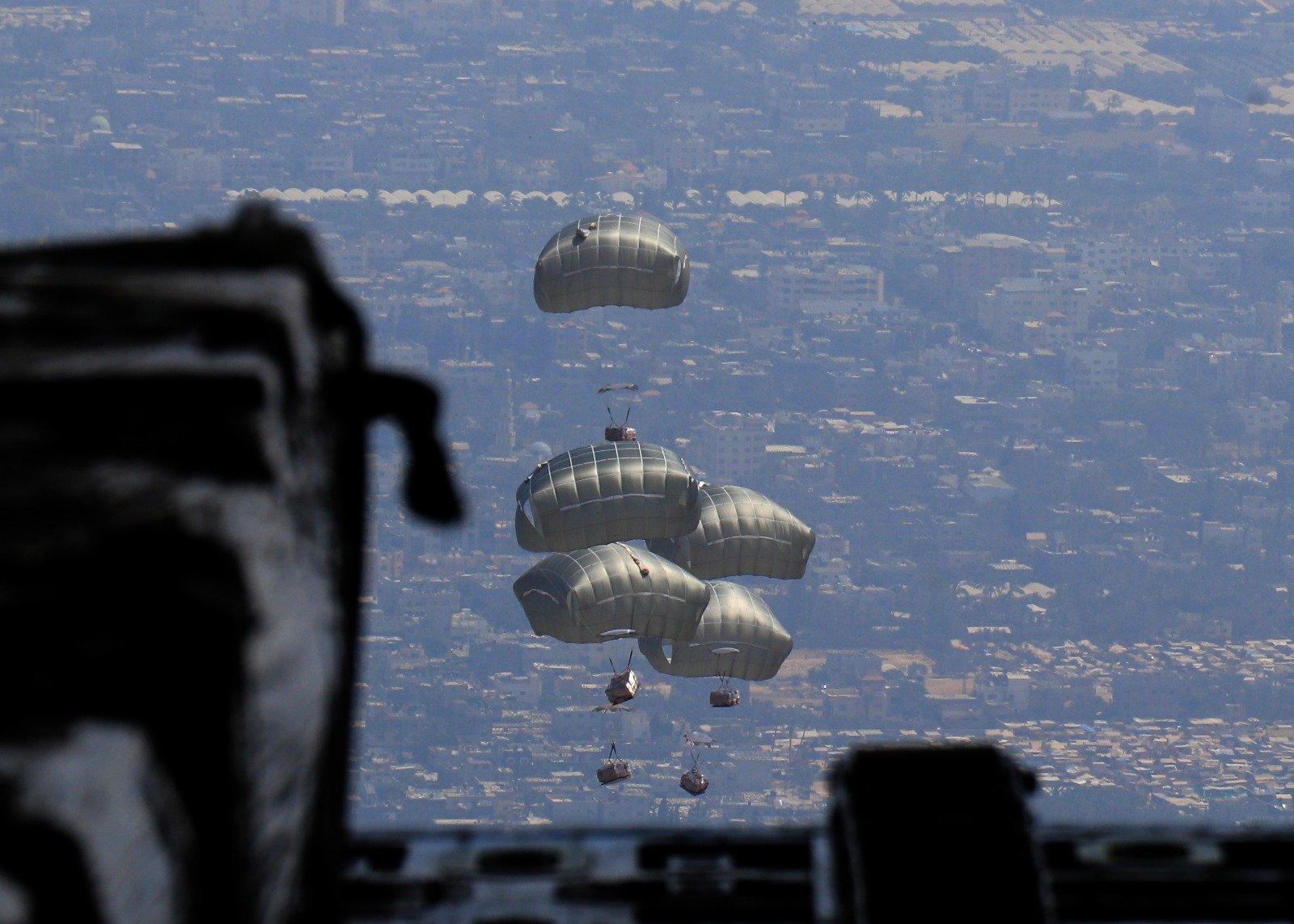Armed Forces conduct humanitarian aid drops to southern Gaza