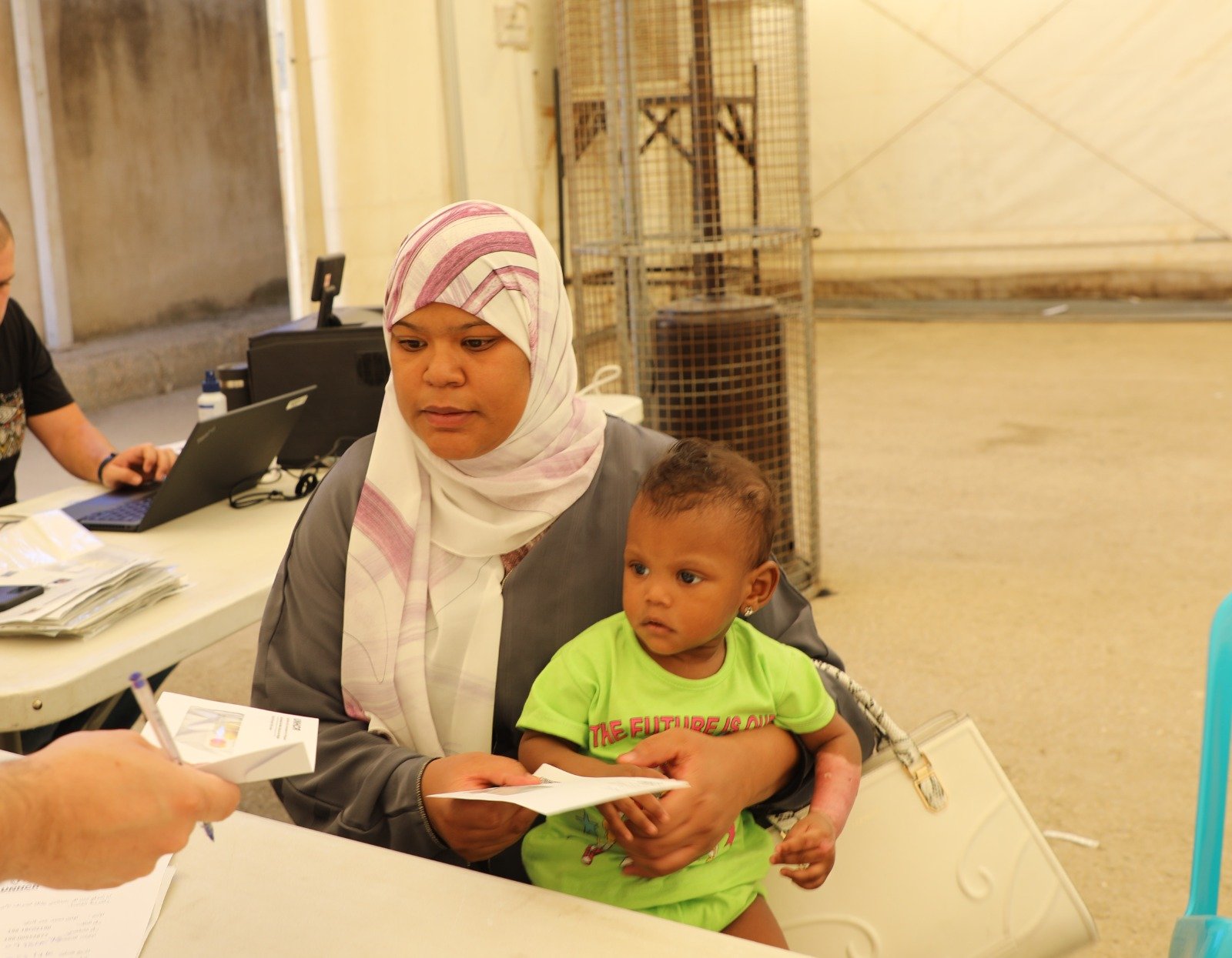 UK helps sustain UNHCR’s cash programme for the most vulnerable refugees