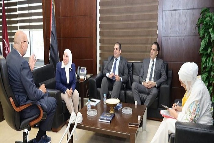 Transport Minister , Chilean Ambassador explore transport cooperation