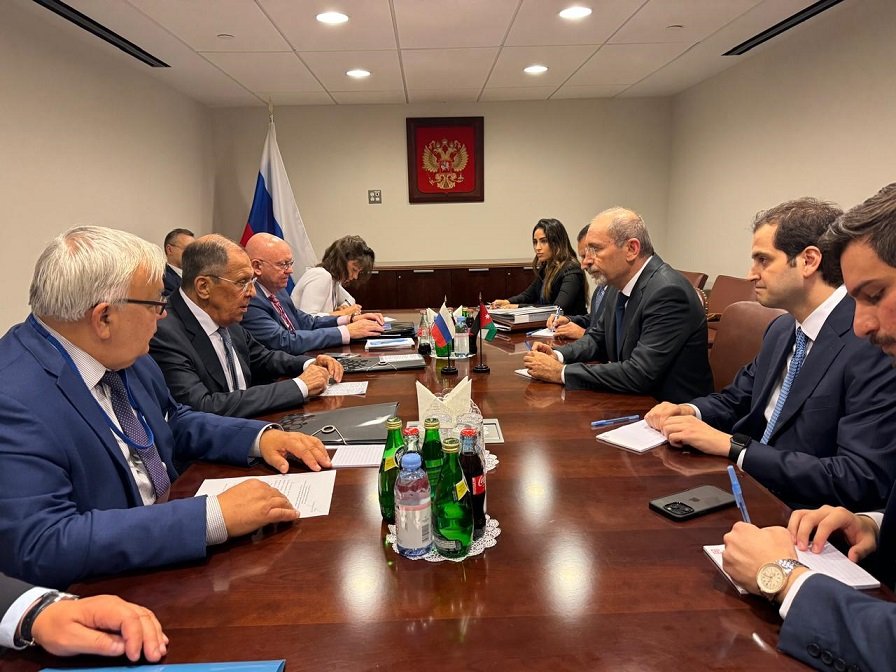 Safadi, Lavrov discuss Middle East tensions at UN Assembly