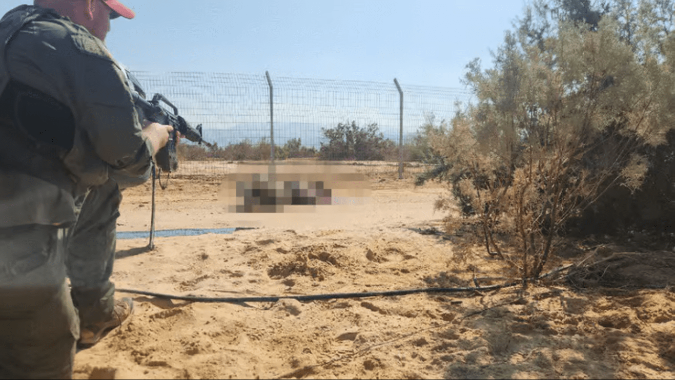 Two gunmen killed after crossing into Israel