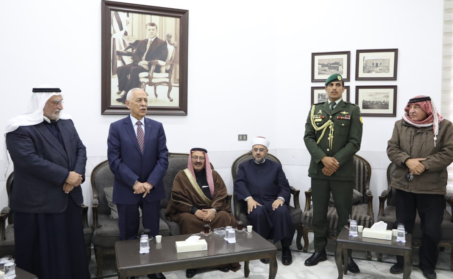مندوبا عن الملك وولي العهد... العيسوي يعزي الجربا والخرابشة والنعيمات
