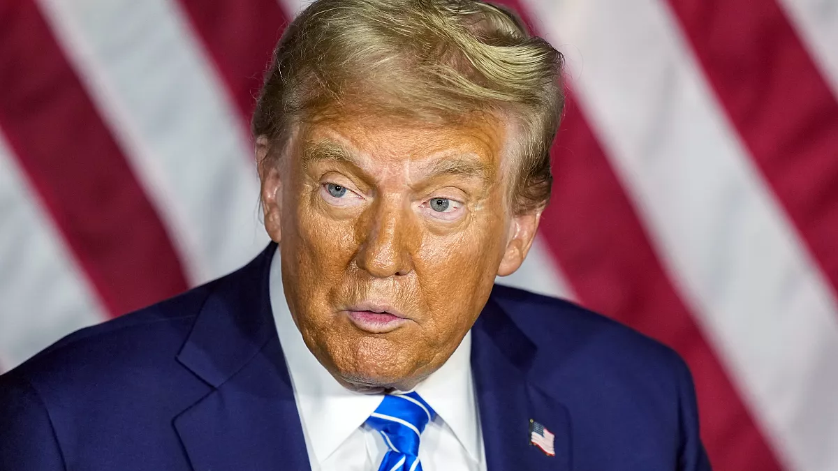 Trump says Hamas should free all hostages by midday Saturday or 'let hell break out'