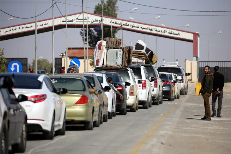 Interior minister says Jaber border crossing secure, light traffic reported