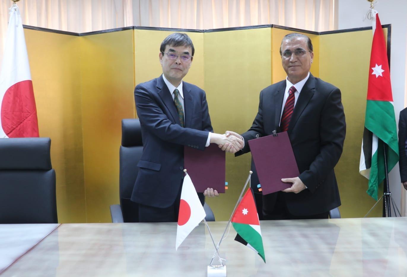 Japan funds waste collection trucks for Karak Municipality