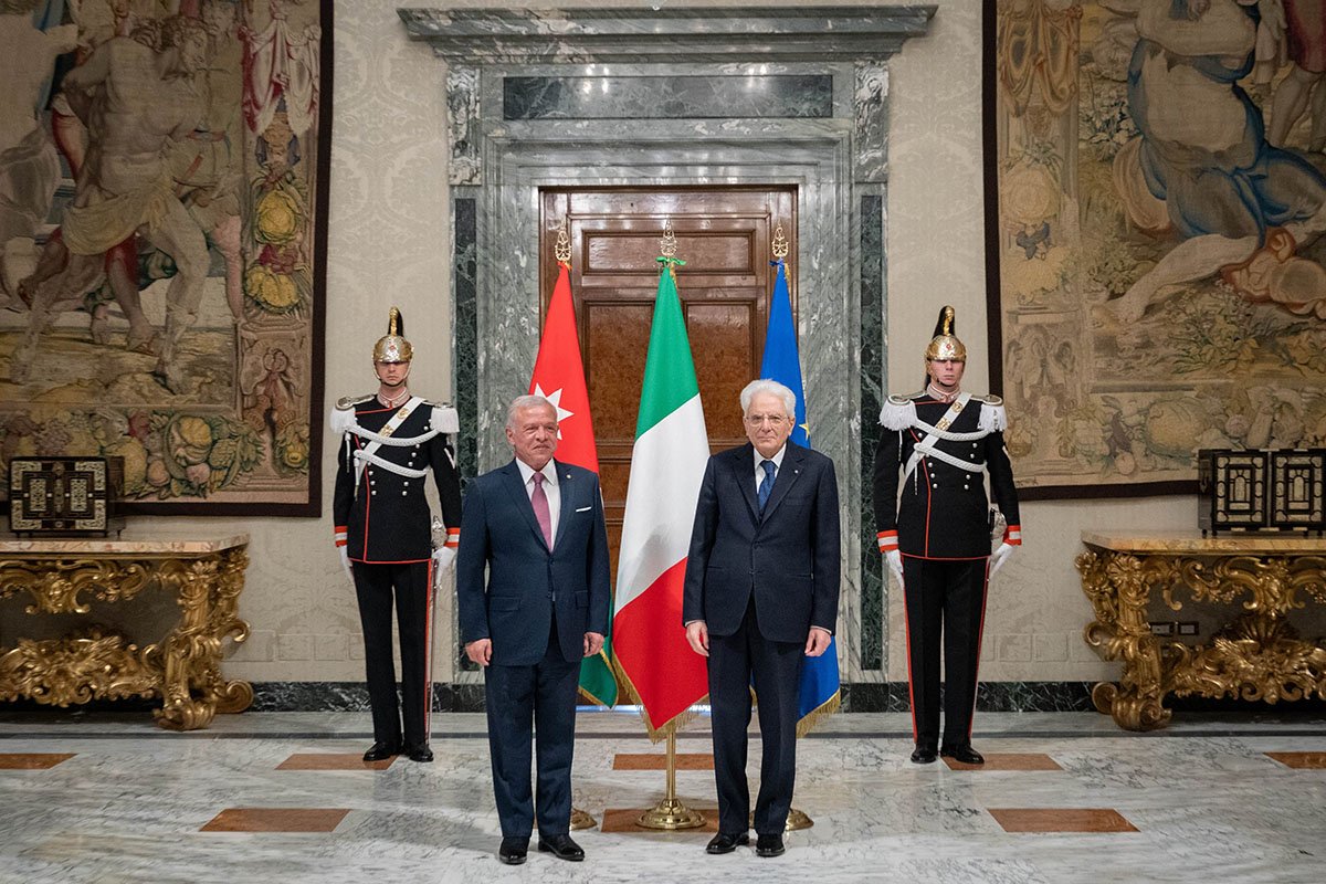 King meets Italy president