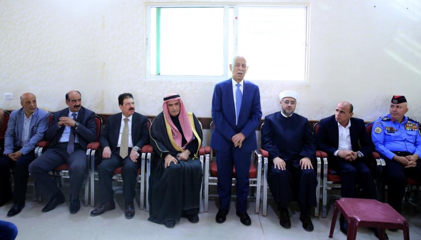 مندوبا عن الملك وولي العهد .. العيسوي يعزي عشيرتي البطوش والعدوان