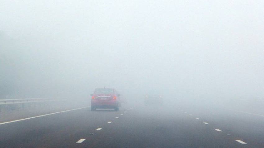 Thick fog blankets Amman, disrupts morning traffic