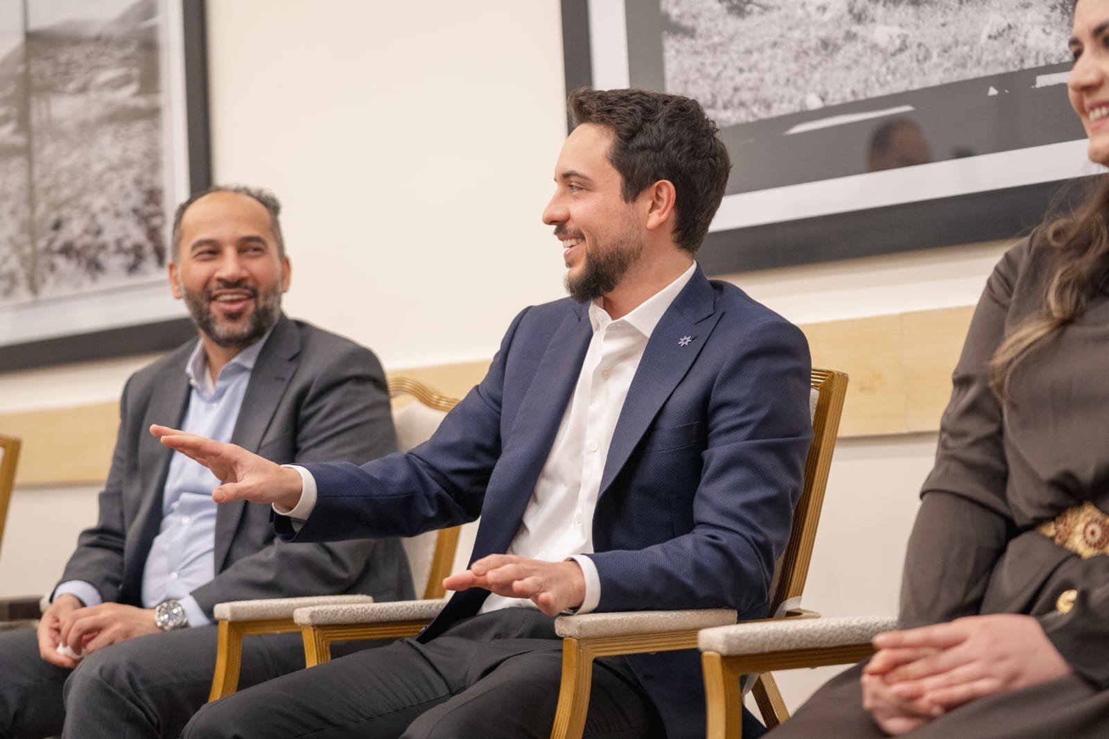 Crown Prince meets Wadi Seer youth, joins them for iftar
