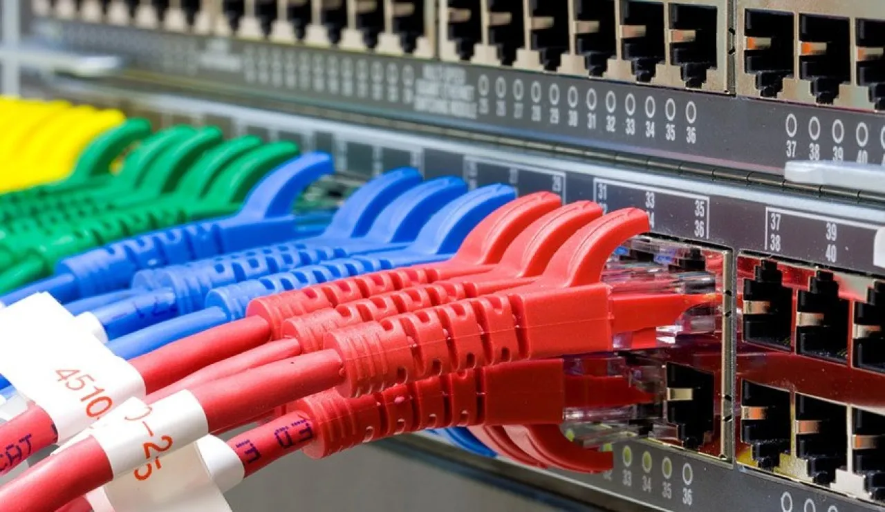 Internet services down across Syria for hours, cause unknown