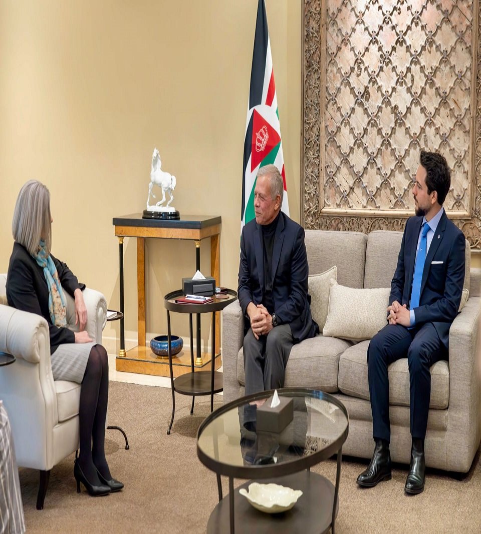 King receives US Senator Ernst