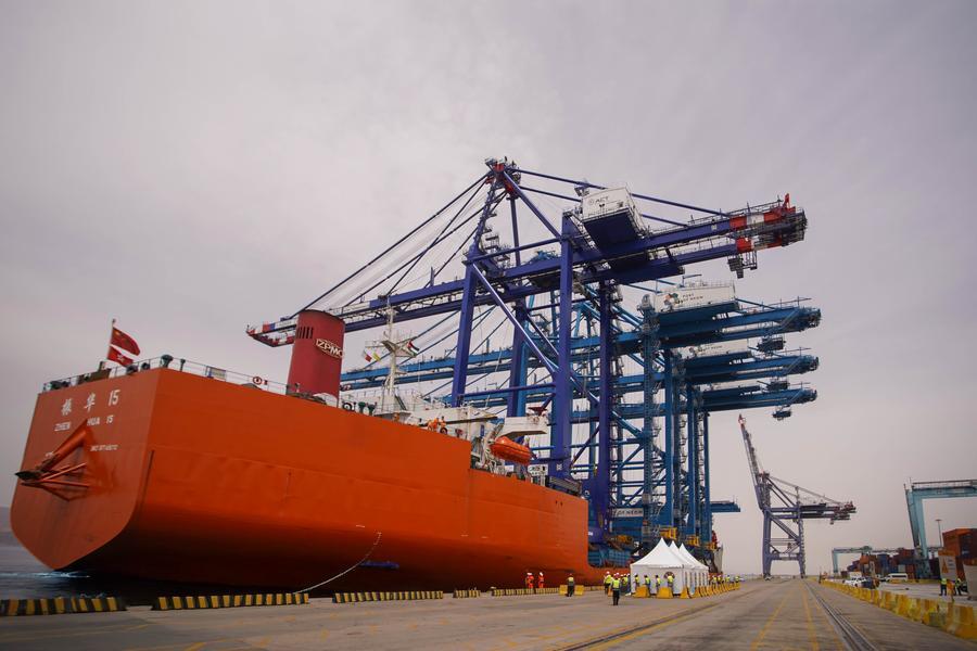 Aqaba Container Terminal adds advanced crane to boost green goals